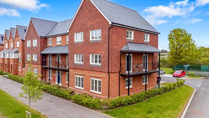 2 Bedroom Apartment To Rent In Franklin Gardens, Didcot, Oxfordshire, OX11