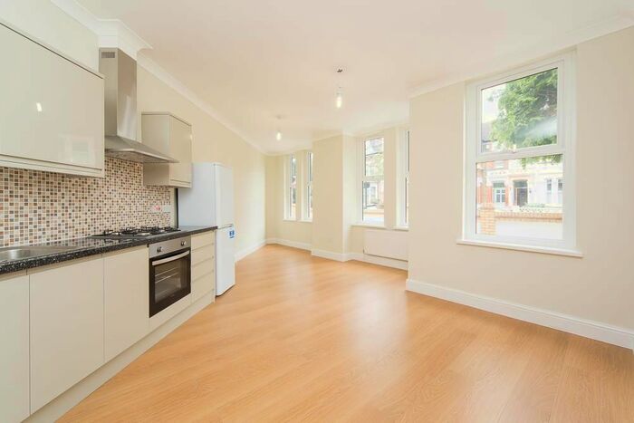 1 Bedroom Flat To Rent In Hartley Road, London, E11