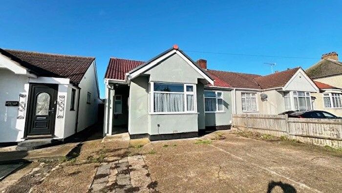 2 Bedroom Bungalow To Rent In Romford, RM1