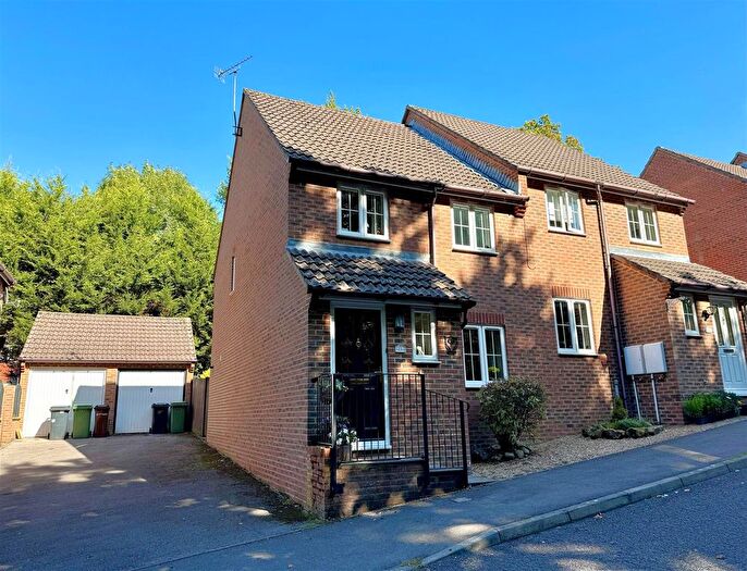 3 Bedroom Semi-Detached House For Sale In Mollison Rise, Whiteley, PO15