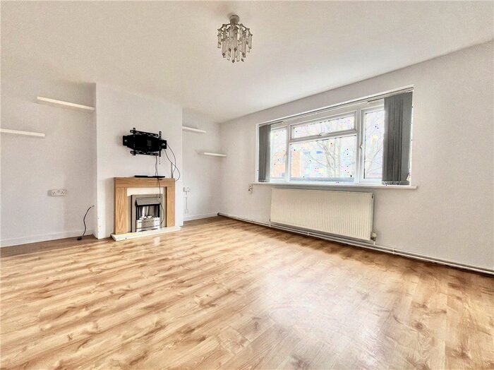 2 Bedroom Flat To Rent In Shrewsbury Walk, Isleworth, TW7
