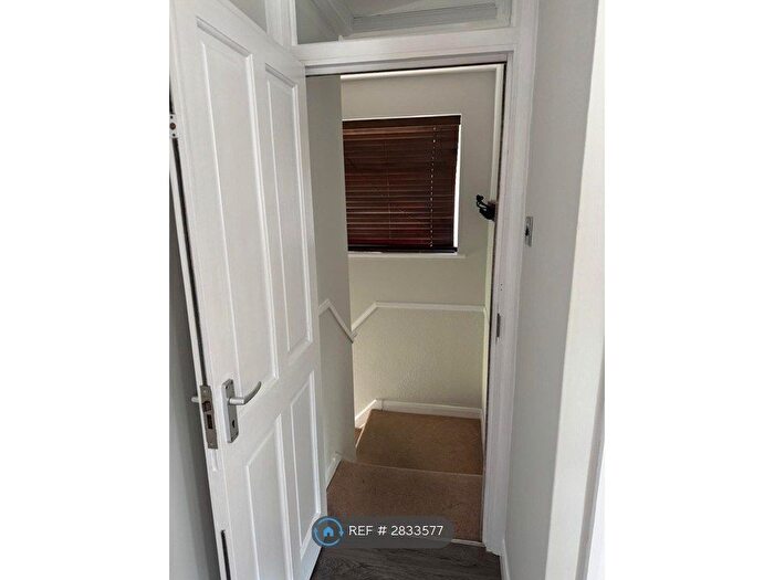 2 Bedroom Flat To Rent In Great Central Avenue, Ruislip, HA4