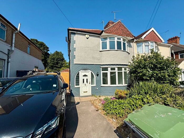 3 Bedroom Semi-Detached House To Rent In Leagrave Road, Luton, LU3