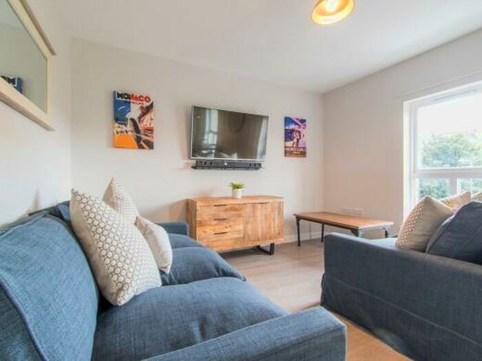 4 Bedroom Flat To Rent In Morrison Circus, Edinburgh, EH3