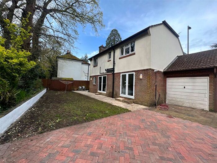 6 Bedroom Detached House For Sale In Burgess Road, Southampton, SO16