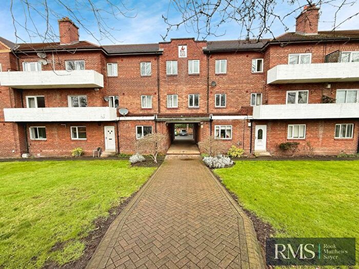 3 Bedroom Flat For Sale In Wiseton Court, Newcastle Upon Tyne, NE7