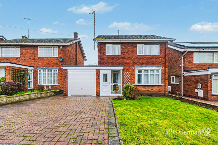 3 Bedroom Detached House For Sale In Hillcrest Avenue, Burton-on-Trent, DE15