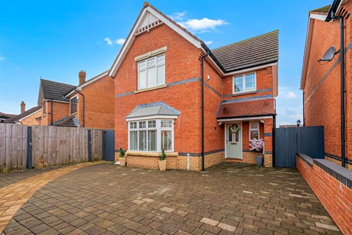 4 Bedroom Detached House For Sale In Redruth Drive, Darlington, DL3