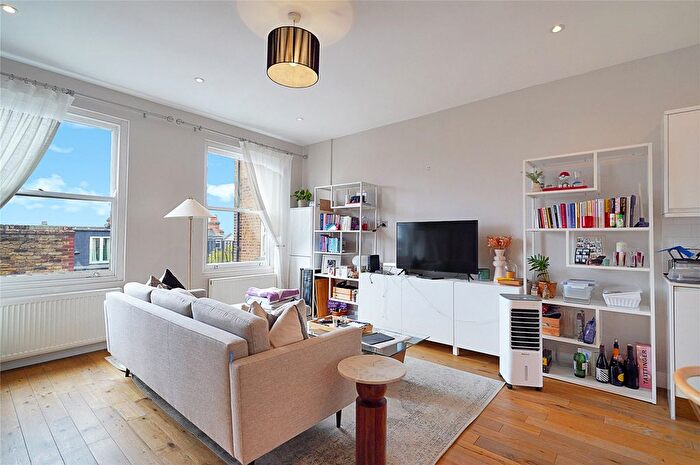 2 Bedroom Flat For Sale In Mill Lane, West Hampstead, NW6