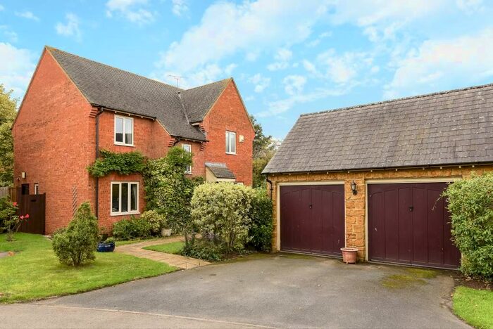 4 Bedroom Detached House To Rent In Hook Norton, Banbury, OX15
