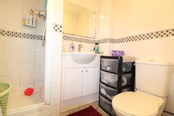 4 Bedroom Detached House For Sale In Morgan Close, Leagrave, Luton, LU4