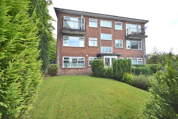 1 Bedroom Flat To Rent In Lavenham Close, Bury, BL9