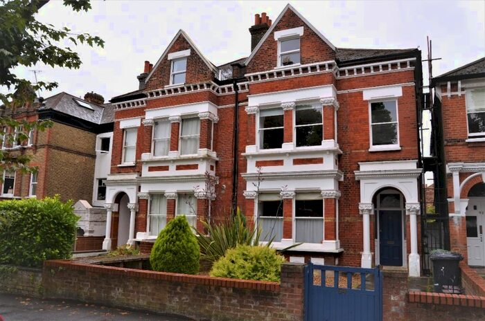 1 Bedroom Flat To Rent In Palace Road, Tulse Hill, London, SW2