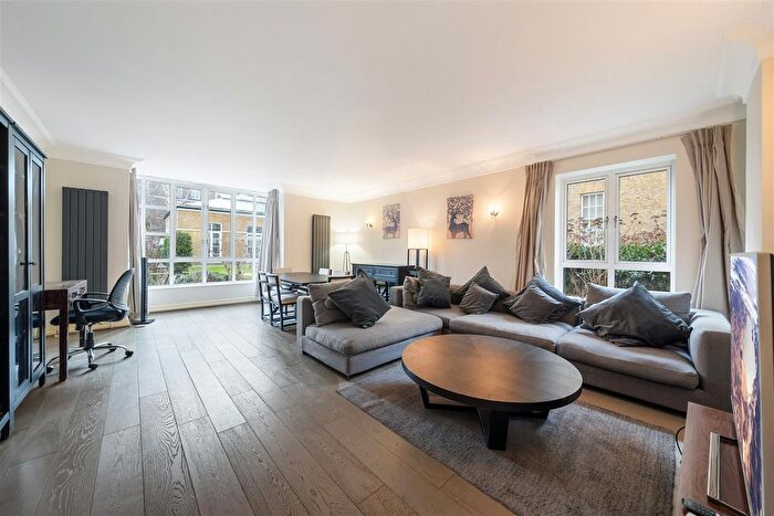 3 Bedroom Flat For Sale In Abbots Walk, Kensington Green, W8