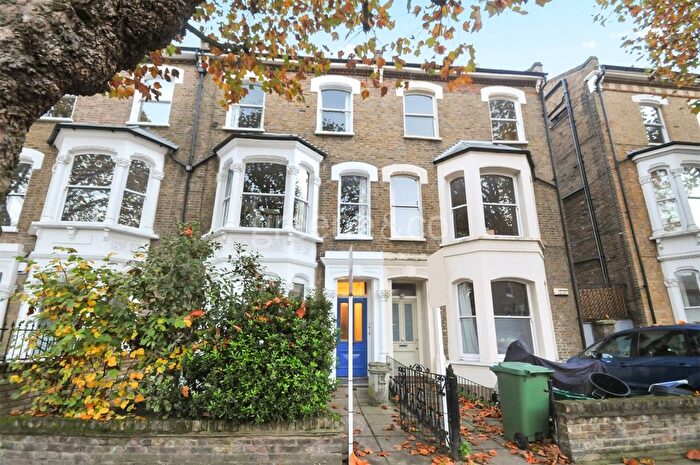 2 Bedroom Flat To Rent In Hanley Road, London, N4
