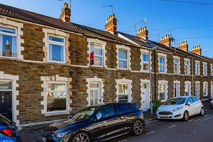 4 Bedroom Terraced House For Sale In Emerald Street, Roath, CF24