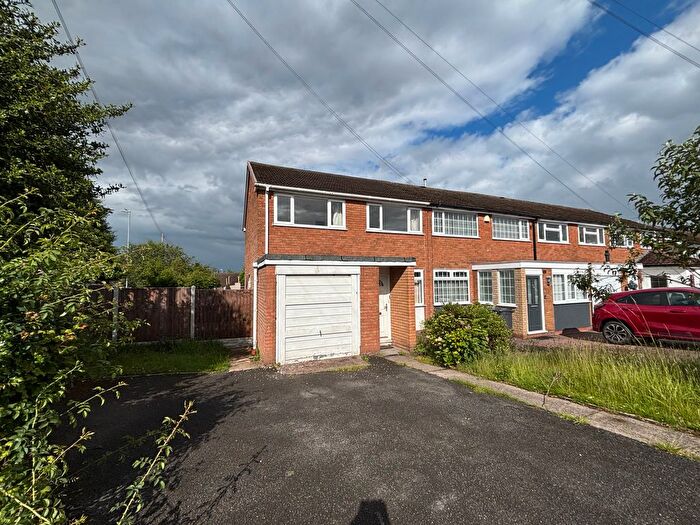 3 Bedroom Property To Rent In Maxholm Road, Sutton Coldfield, B74