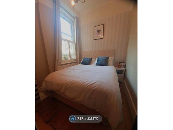 1 Bedroom Flat To Rent In Fulham Palace Road, London, SW6