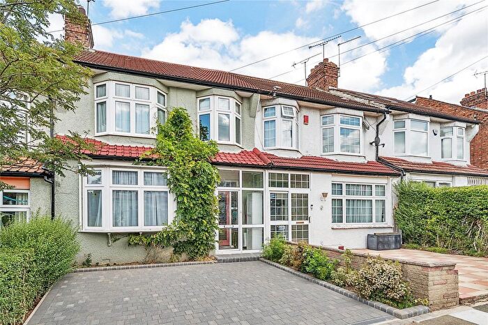 3 Bedroom Terraced House For Sale In Shrewsbury Road, London, N11
