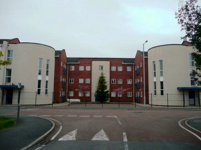 3 Bedroom Flat To Rent In Mallow Street, Hulme, Manchester., M15