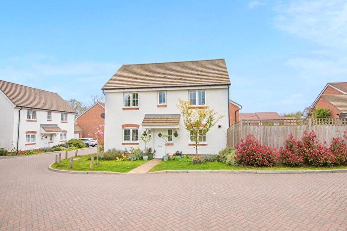 3 Bedroom Detached House For Sale In Kingsmill Drive, Fair Oak, Eastleigh, SO50