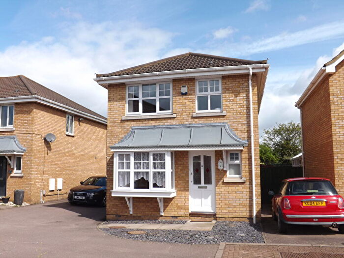 3 Bedroom House To Rent In Riverfield Drive, MK41