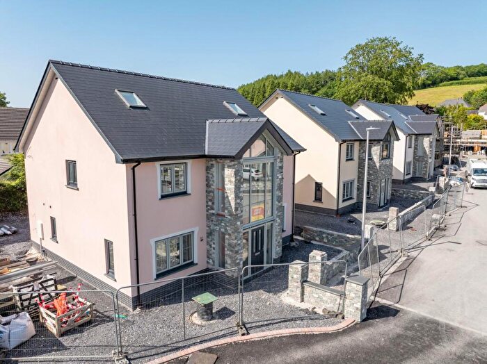 4 Bedroom Detached House For Sale In Bronwydd Road, Carmarthen, SA31