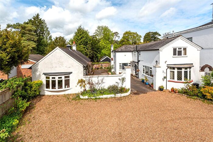 3 Bedroom Detached House For Sale In Pixham Lane, Pixham, Dorking, Surrey, RH4