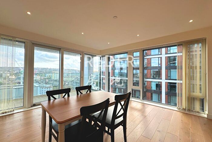 2 Bedroom Apartment For Sale In Deveraux House, Duke Of Wellington Avenue, London, SE18