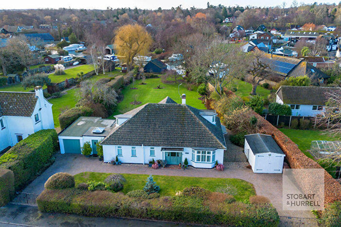 3 Bedroom Detached House For Sale In Parkwood, Meadow Drive, Hoveton, Norfolk, NR12