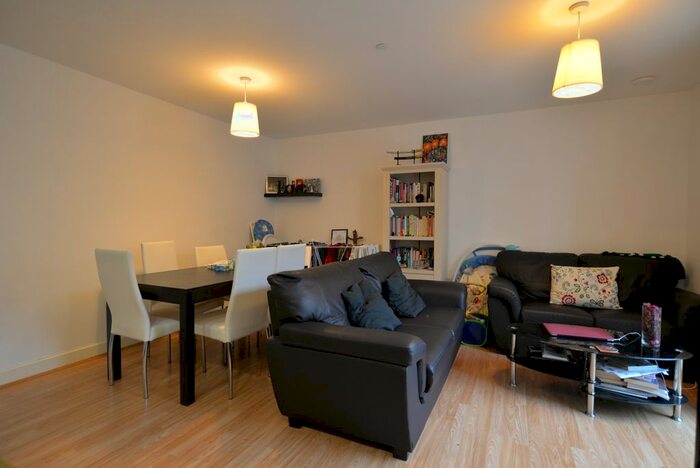 2 Bedroom Flat To Rent In Elmira Street, London, London, SE13