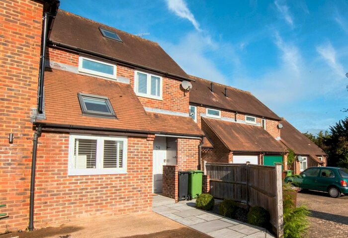 4 Bedroom Terraced House To Rent In The Close, Henley-On-Thames, RG9
