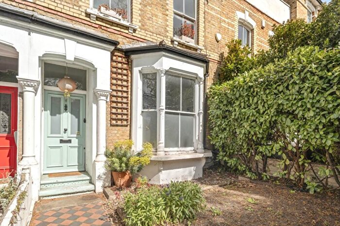 3 Bedroom Terraced House For Sale In Evering Road, London, N16