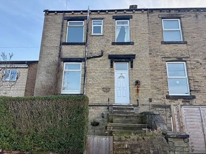 2 Bedroom Terraced House For Sale In Kilpin Hill Lane, Staincliffe, Dewsbury, WF13