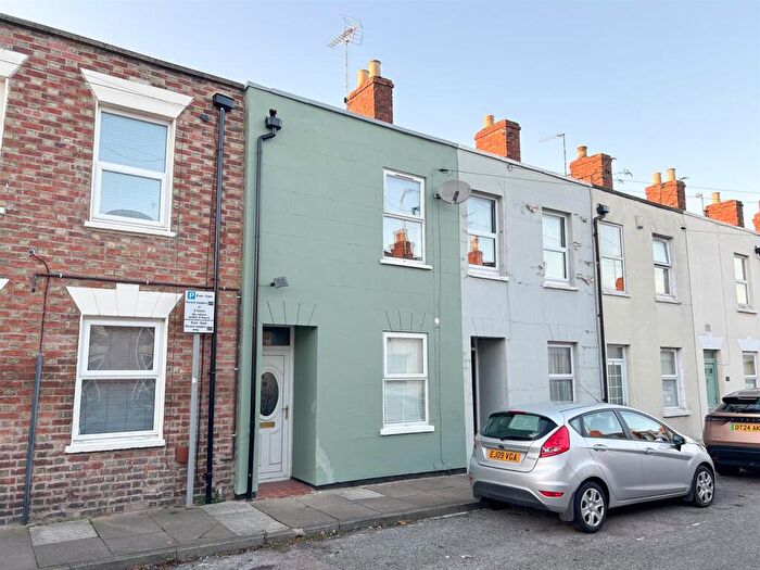 2 Bedroom House To Rent In Hungerford Street, Cheltenham, GL50