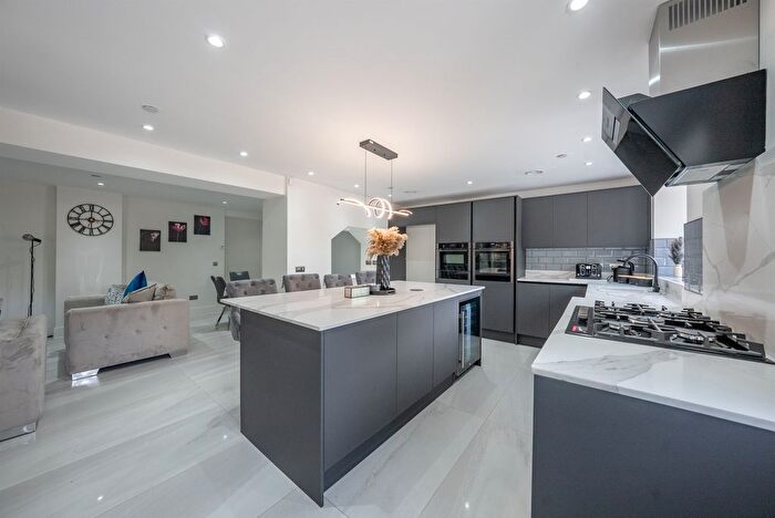 5 Bedroom Detached House For Sale In Risca Road, Rogerstone, Newport, Caerphilly, NP10