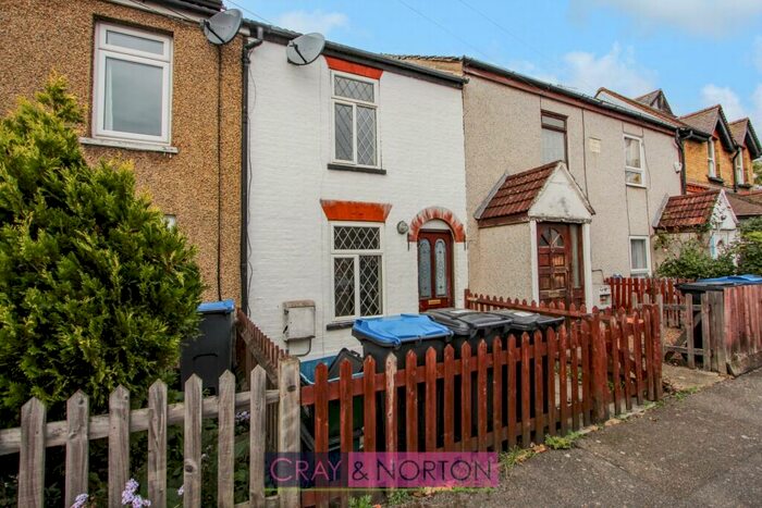 2 Bedroom House To Rent In Lambert's Place, Croydon, CR0