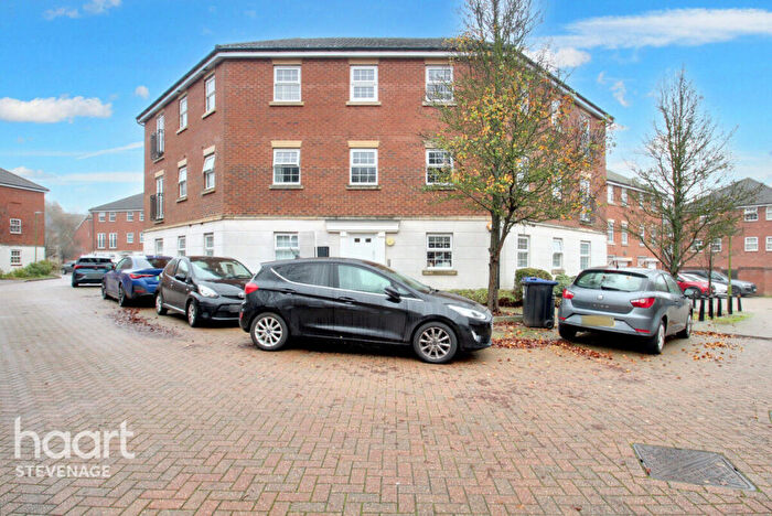 2 Bedroom Apartment For Sale In Whernside Drive, Stevenage, SG1