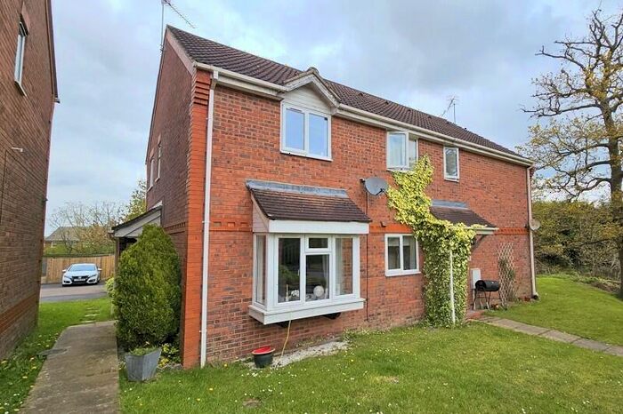 2 Bedroom End Of Terrace House To Rent In Dakin Close, Maidenbower, Crawley, West Sussex., RH10