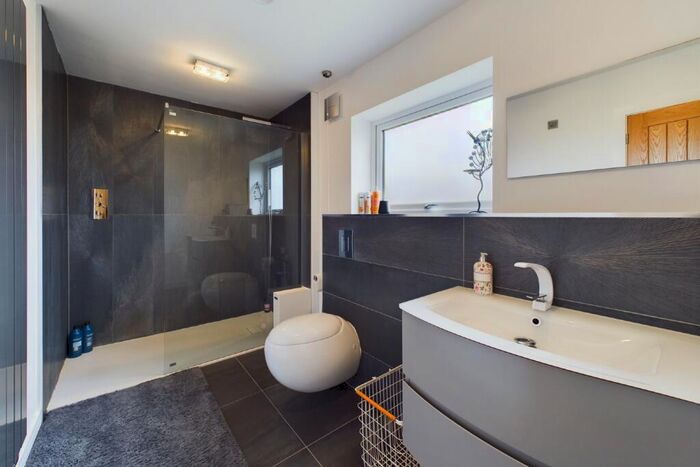 5 Bedroom Detached House For Sale In High Street, Wicklewood, Wymondham, NR18