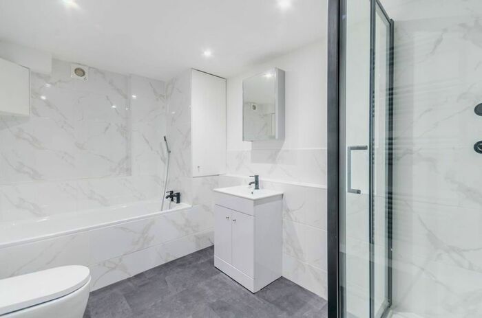 2 Bedroom Maisonette To Rent In Dawes Road, Fulham Broadway, London, SW6