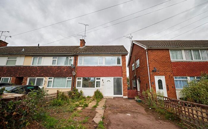 3 Bedroom Semi-Detached House To Rent In Dark Lane, Bedworth, CV12