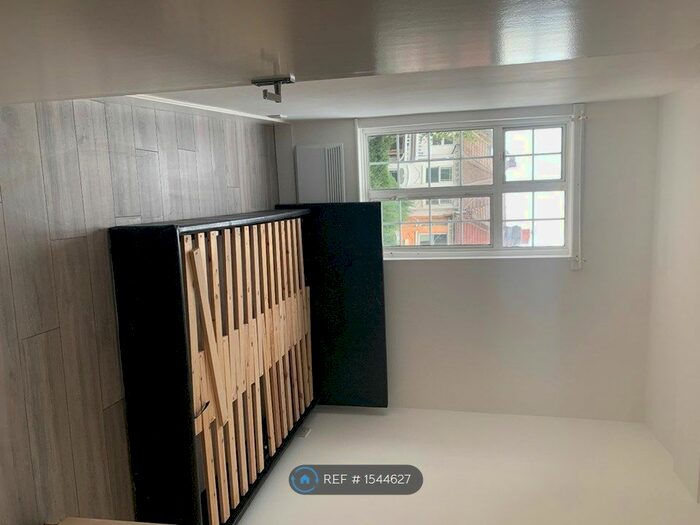 2 Bedroom Flat To Rent In London, London, NW10