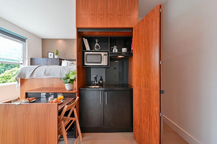 Studio To Rent In Dennington Park Road, London, NW6