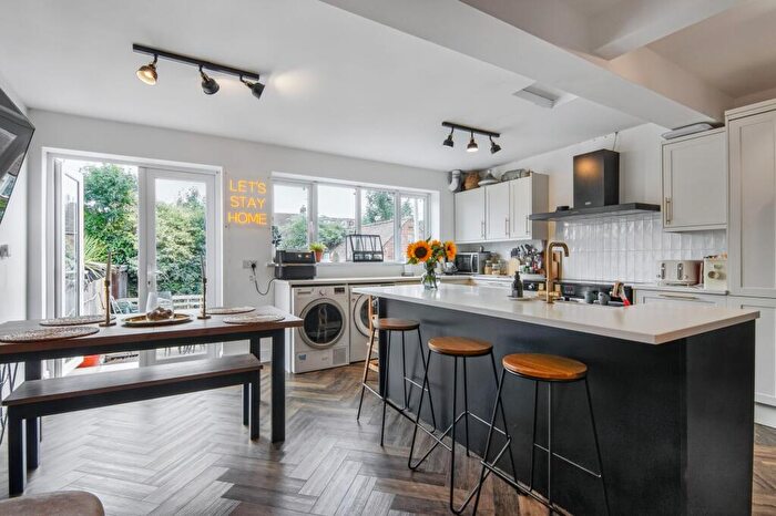 3 Bedroom Terraced House For Sale In Southbank Road, Coventry, CV6