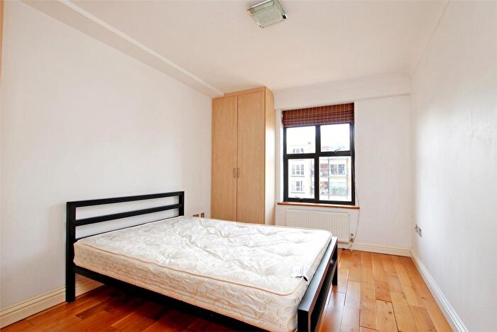 2 Bedroom Flat To Rent In Copperfield Road, Mile End, London, E3