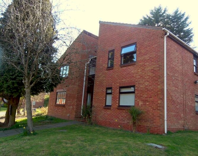 Studio To Rent In Old Bank Top, West Heath, B31