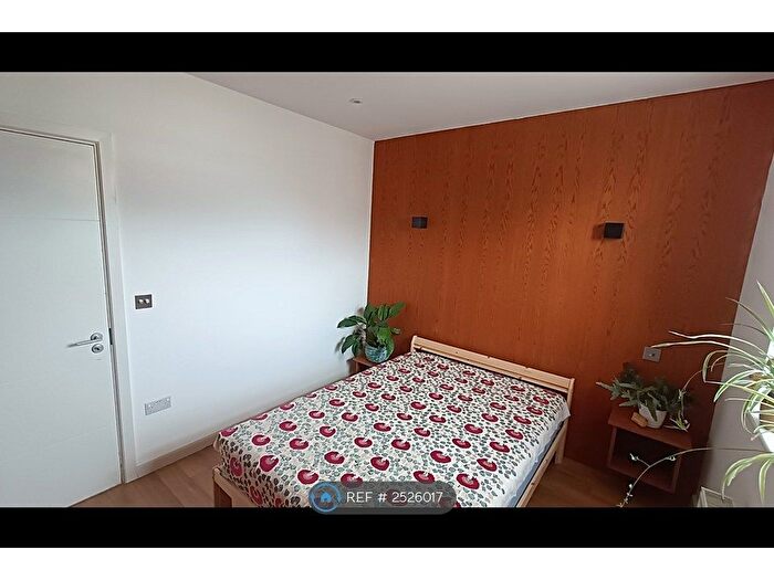 2 Bedroom Flat To Rent In Elliott Road, Thornton Heath, CR7