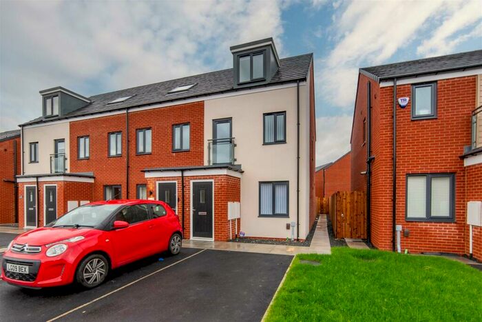 3 Bedroom End Of Terrace House To Rent In Speckledwood Way, Great Park, Newcastle Upon Tyne, NE13