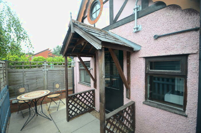 1 Bedroom Semi-Detached House To Rent In Oxford Street, Caversham, RG4